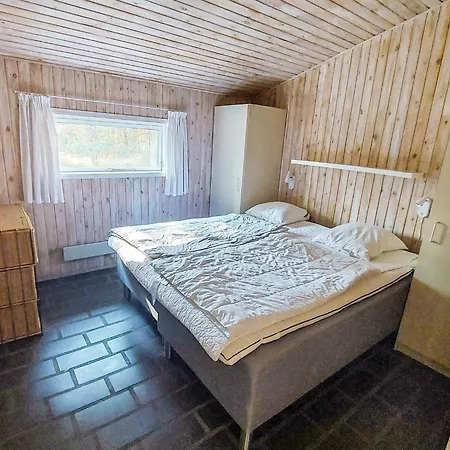 Secluded Retreat By - By Traum * Vester Somarken